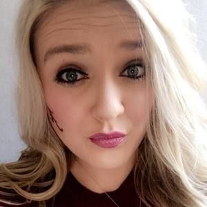 Meet your Posher, Mallory